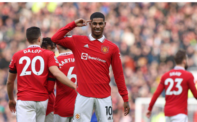 用拼搏诠释 用拼搏诠释