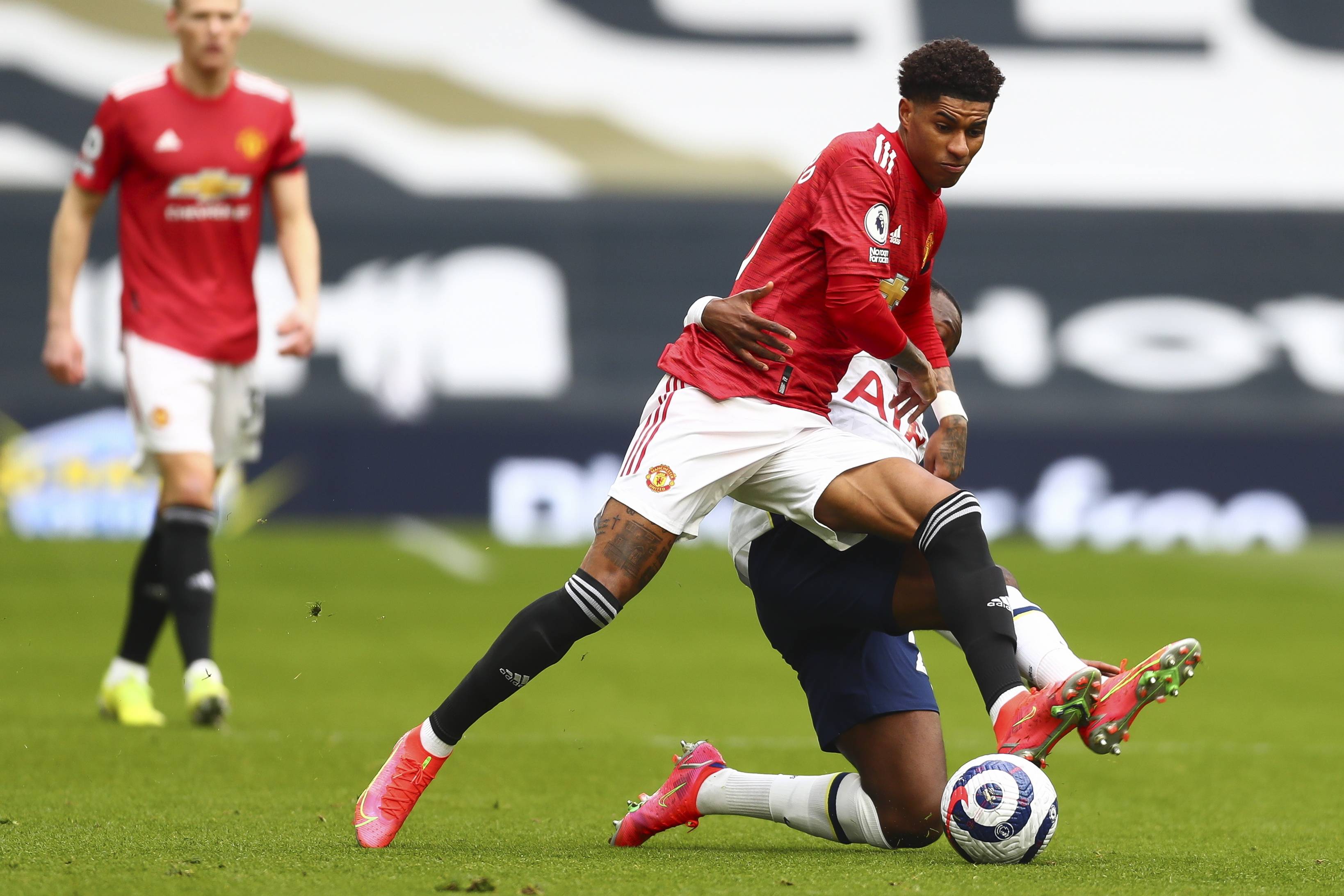 确保球队能 确保球队能